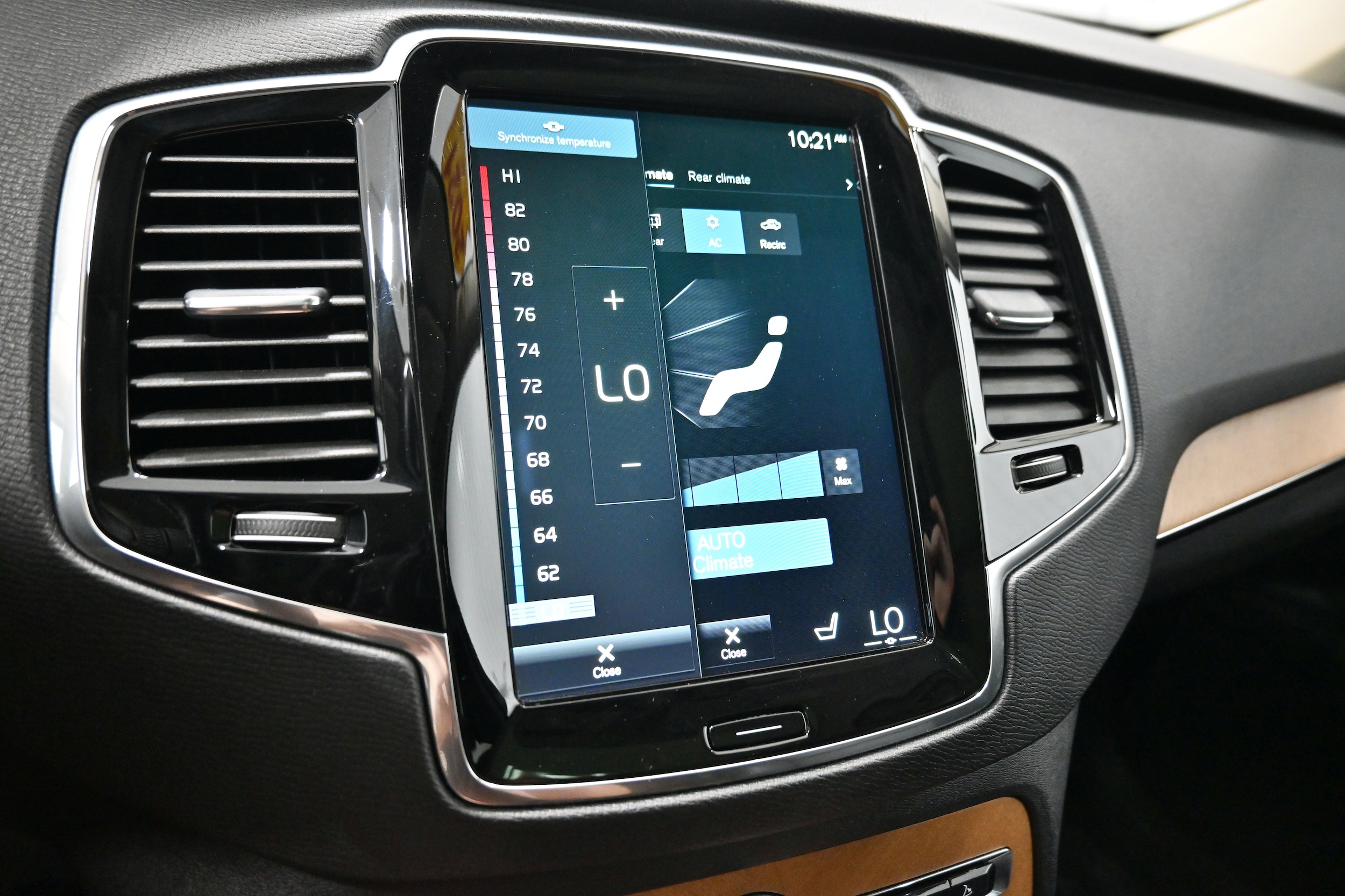 2021 Volvo XC90 Momentum - Photo 14