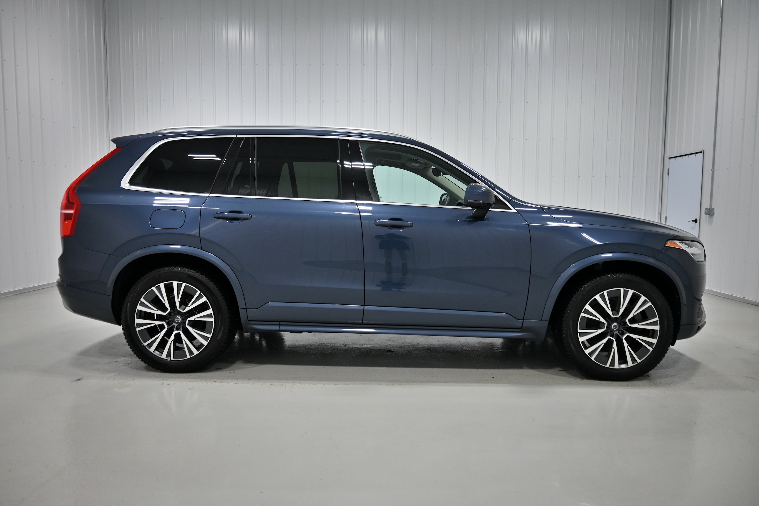 2021 Volvo XC90 Momentum - Photo 39