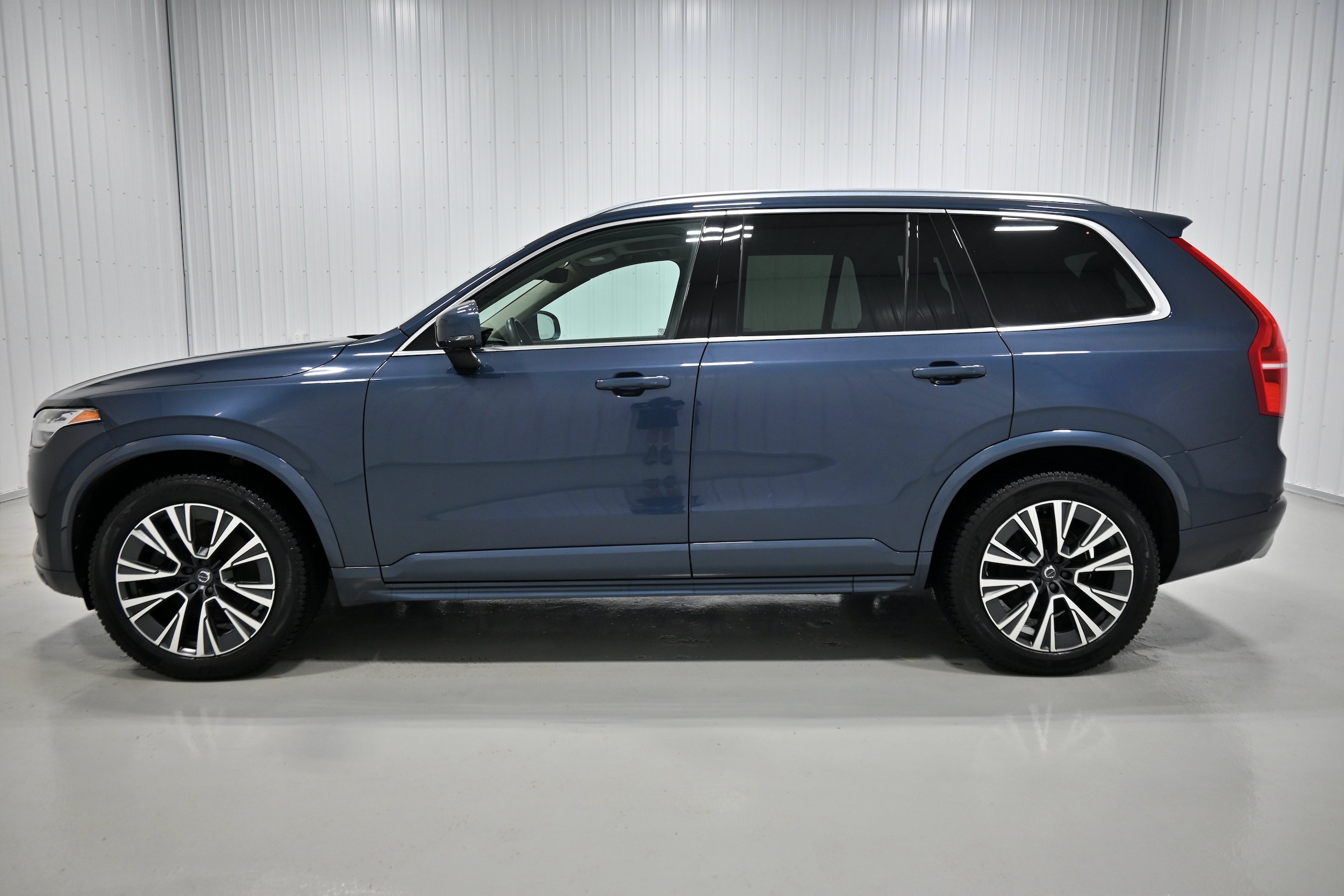 2021 Volvo XC90 Momentum - Photo 25