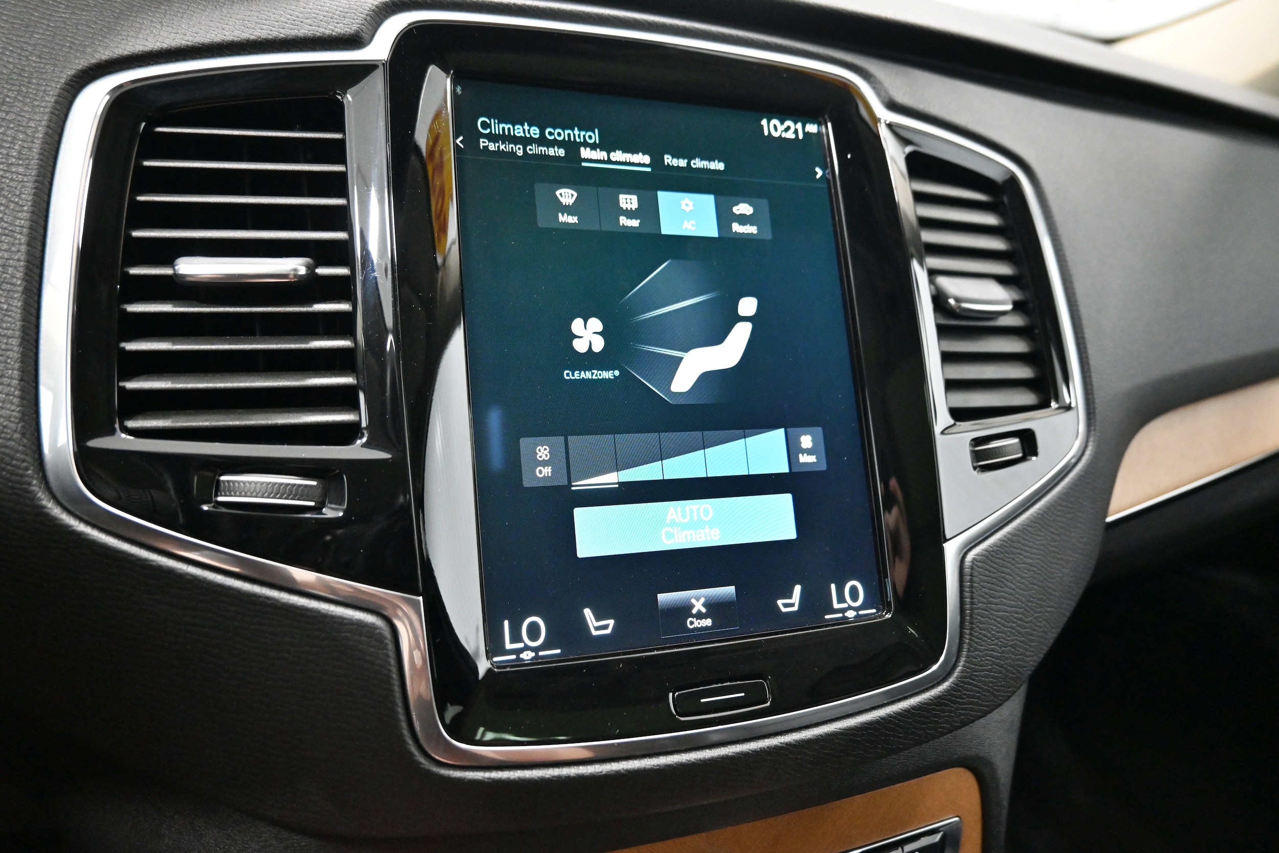 2021 Volvo XC90 Momentum - Photo 13
