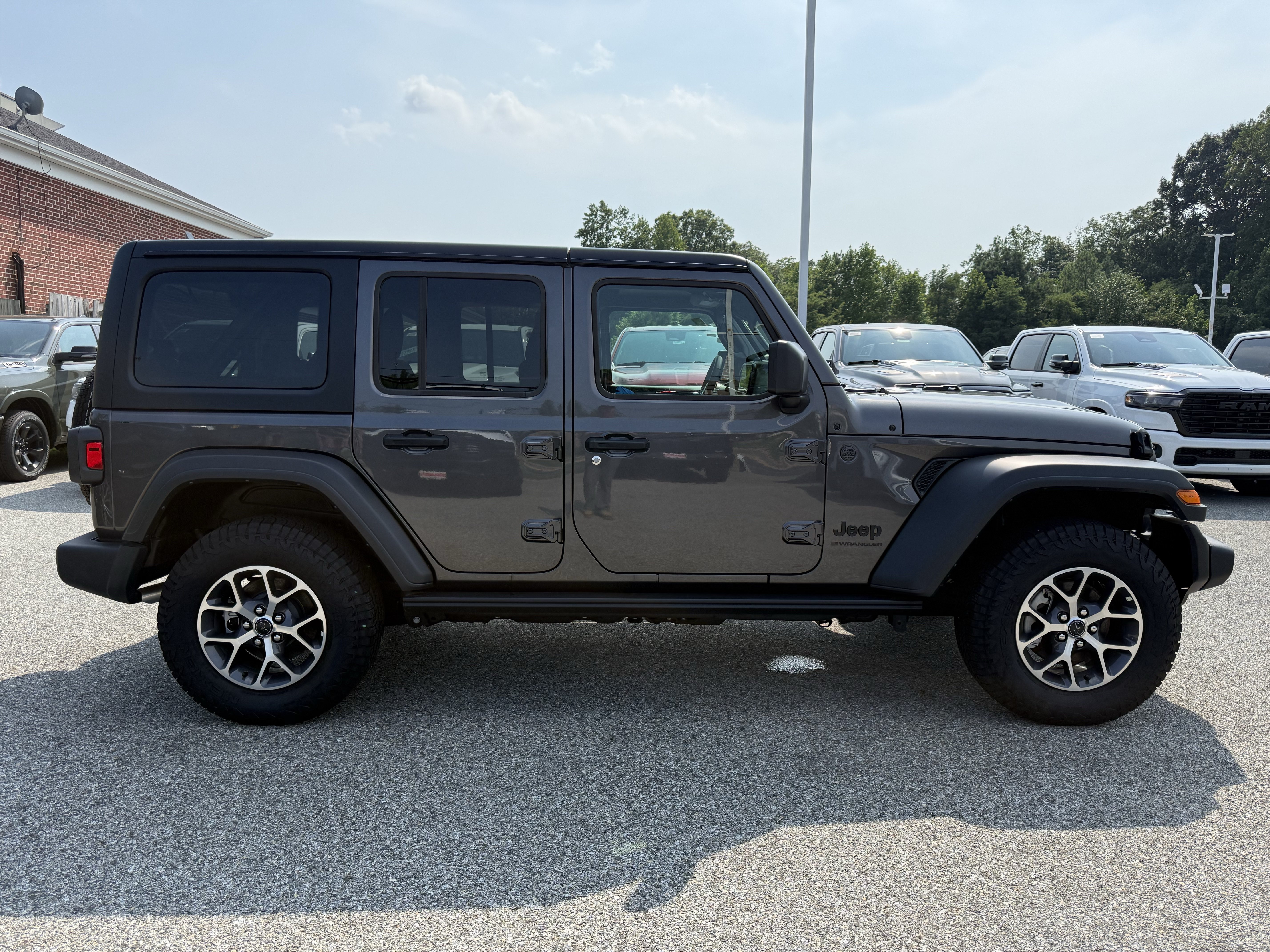 New 2026 Jeep Wrangler Sport S Sport S 4x4