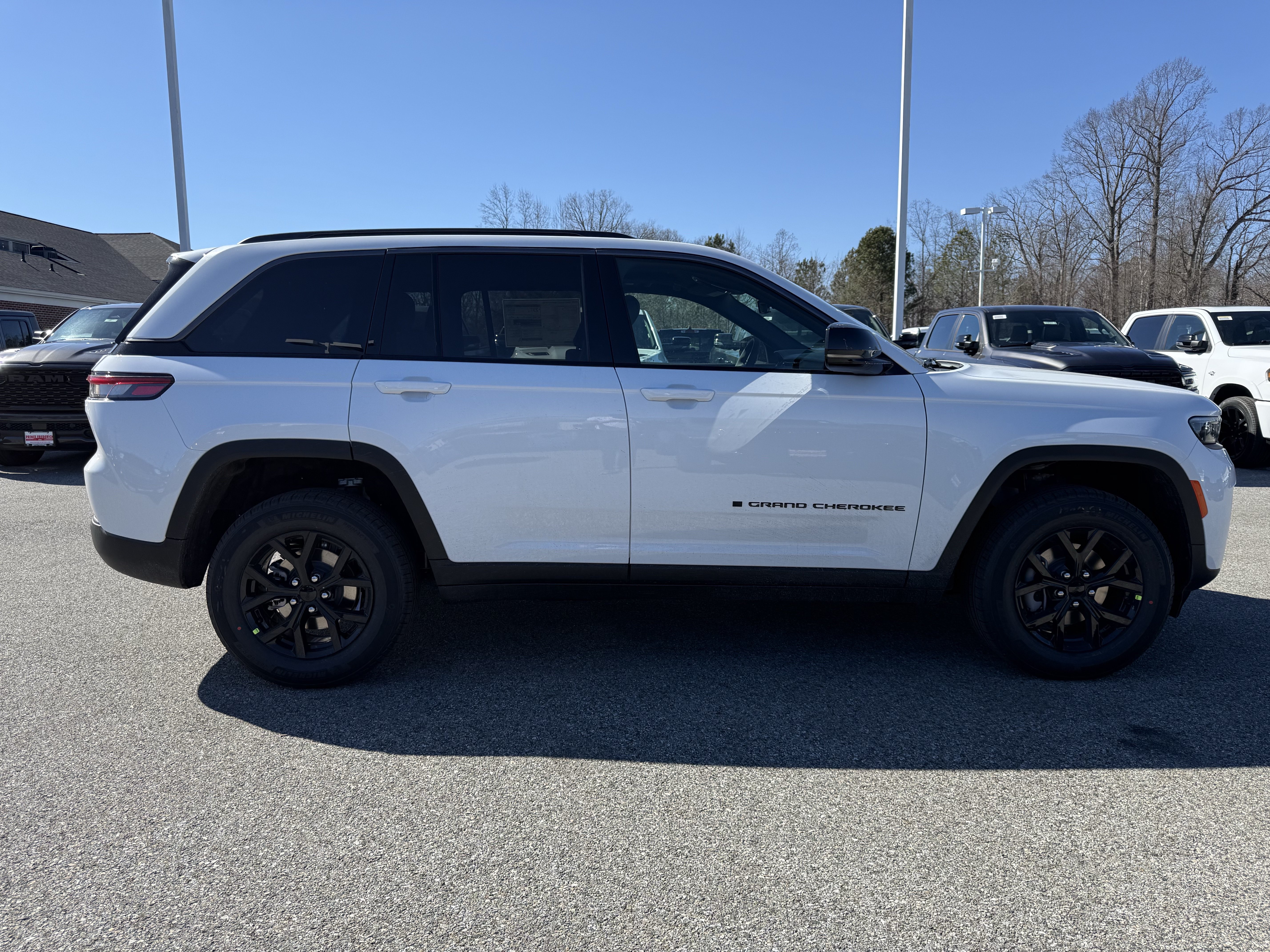 New 2026 Jeep Grand Cherokee Laredo Altitude Laredo Altitude 4x4
