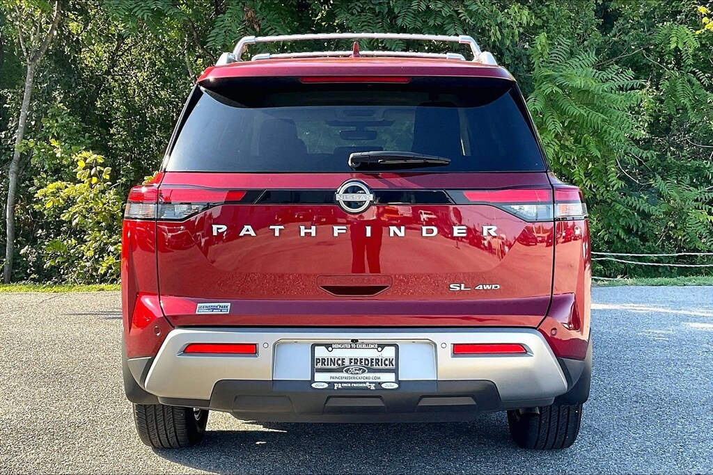 Used 2024 Nissan Pathfinder SL SL 4WD