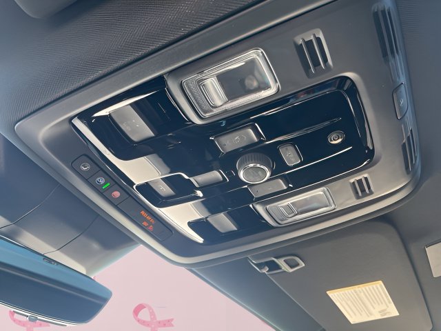2027 GMC Yukon AT4 - Photo 23
