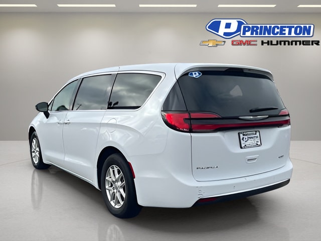 2025 Chrysler Pacifica Select - Photo 5