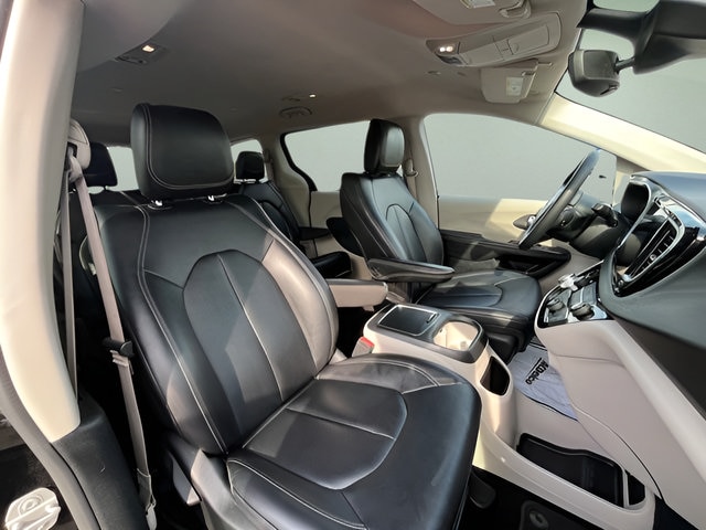 2024 Chrysler Pacifica Touring L - Photo 35