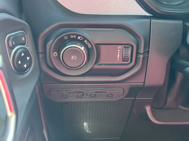 2024 Jeep Wrangler 4-Door Sahara - Photo 14