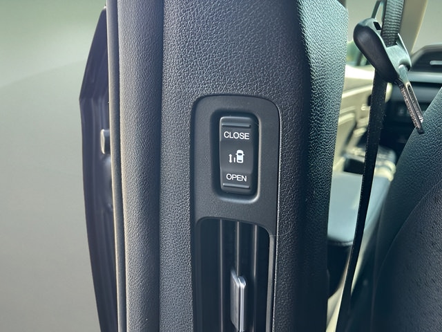 2025 Honda Odyssey EX-L - Photo 31