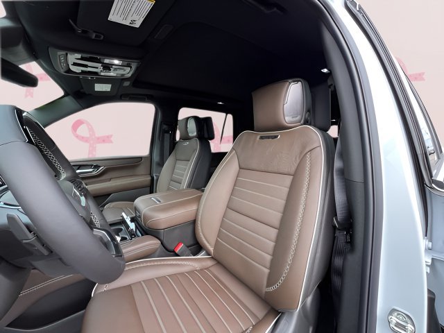 2027 GMC Yukon Denali Ultimate - Photo 12