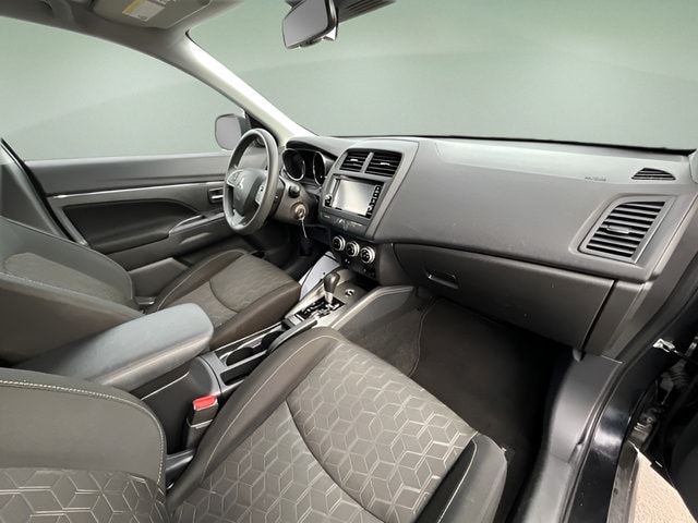 2024 Mitsubishi Outlander Sport S - Photo 31