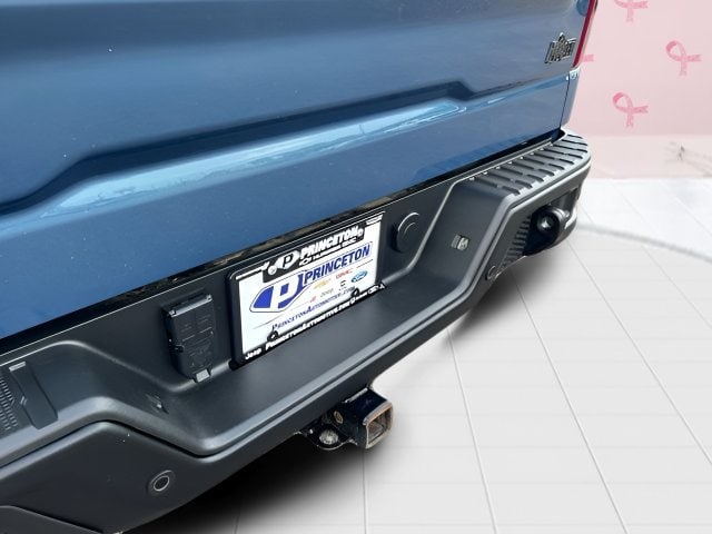 2024 Chevrolet Silverado 1500 ZR2 - Photo 38