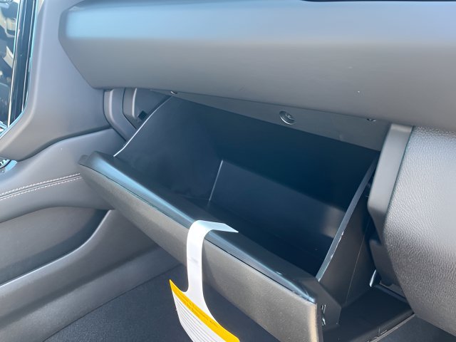 2027 GMC Yukon AT4 - Photo 40