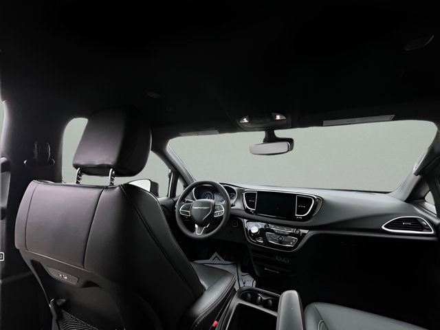 2025 Chrysler Pacifica Select - Photo 33