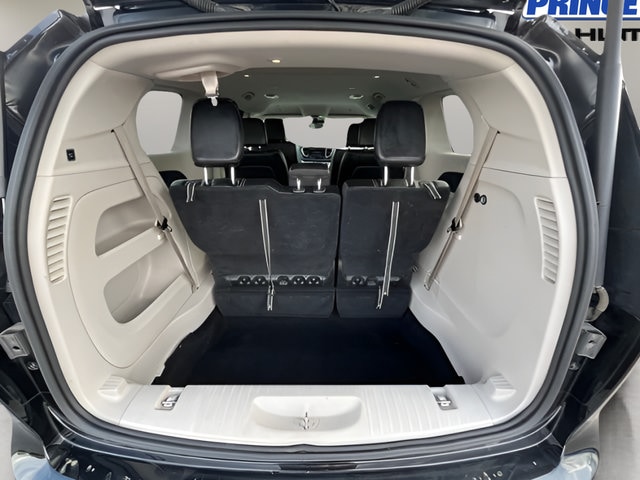 2024 Chrysler Pacifica Touring L - Photo 38