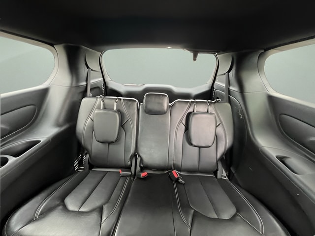 2025 Chrysler Pacifica Select - Photo 31