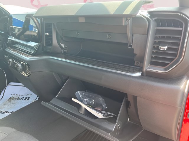 2025 Chevrolet Silverado 1500 LT - Photo 32