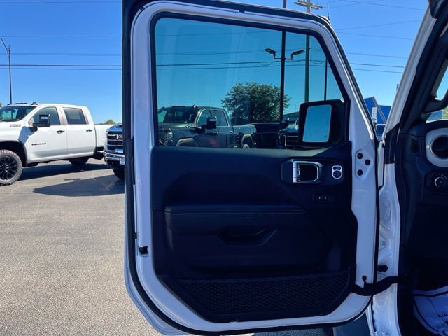 2024 Jeep Wrangler 4-Door Sahara - Photo 9