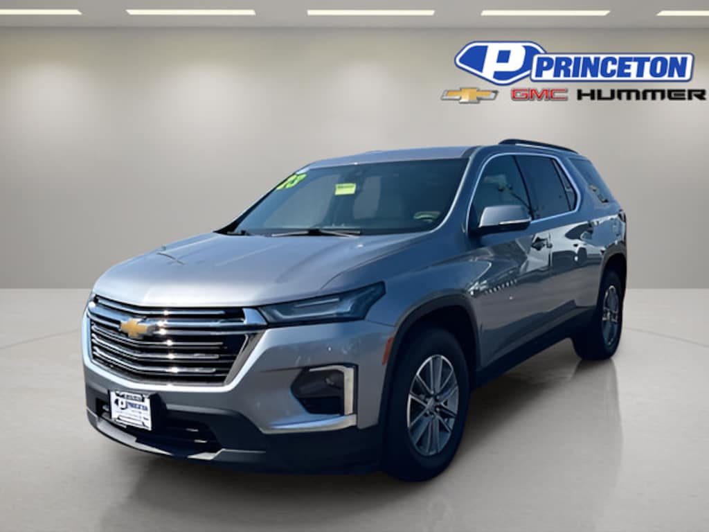 Used 2023 Chevrolet Traverse LT Cloth SUV