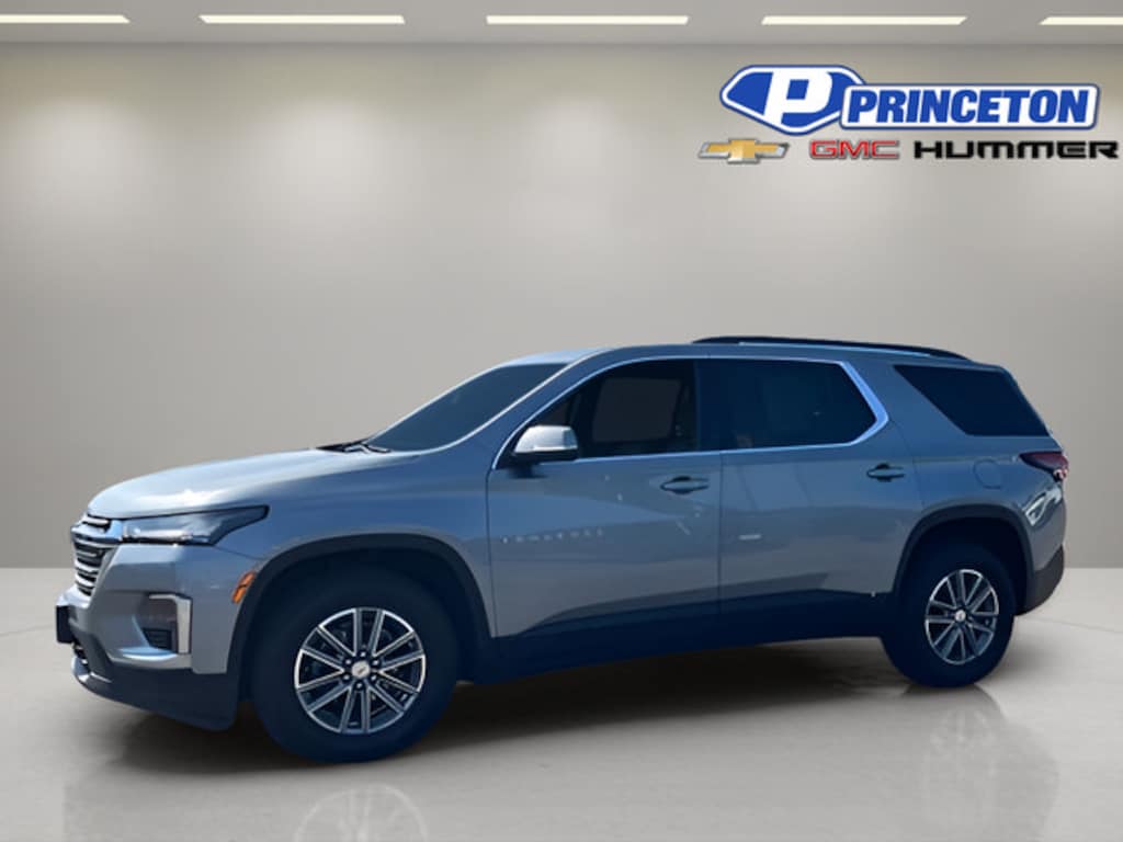 Used 2023 Chevrolet Traverse LT Cloth SUV