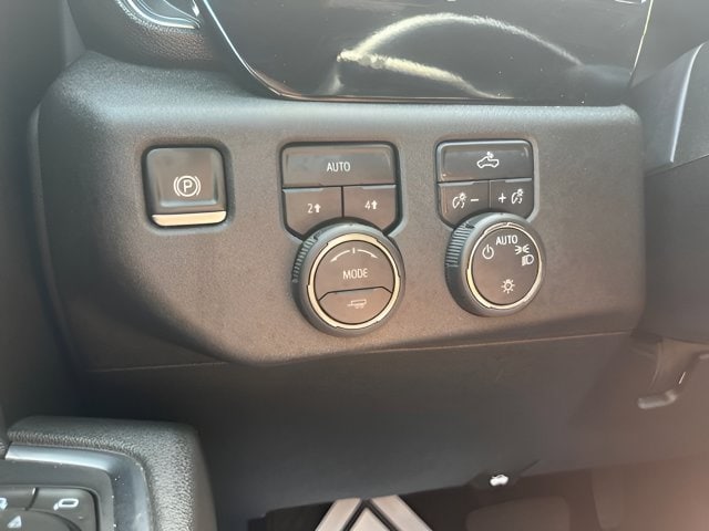 2025 Chevrolet Silverado 1500 LT - Photo 14