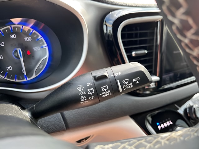 2024 Chrysler Pacifica Touring L - Photo 17
