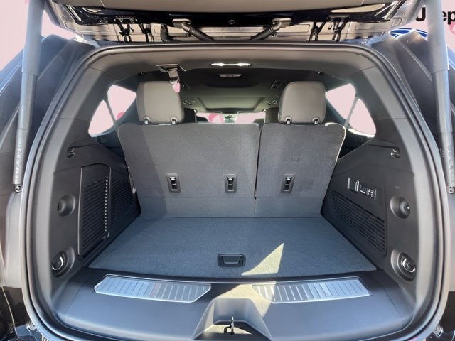 2027 GMC Yukon AT4 - Photo 41