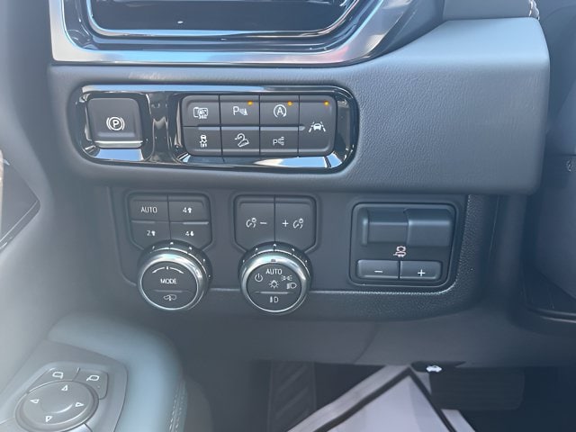 2027 GMC Yukon AT4 - Photo 14