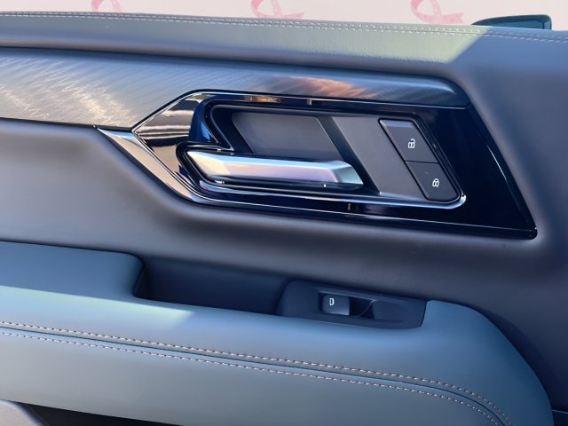 2027 GMC Yukon AT4 - Photo 28