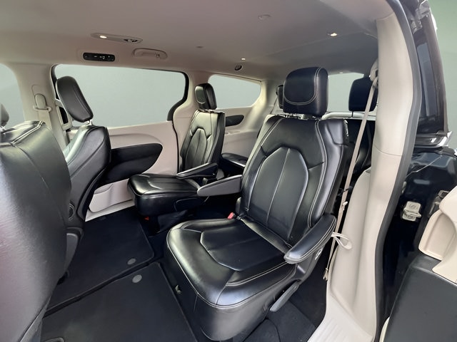 2024 Chrysler Pacifica Touring L - Photo 25