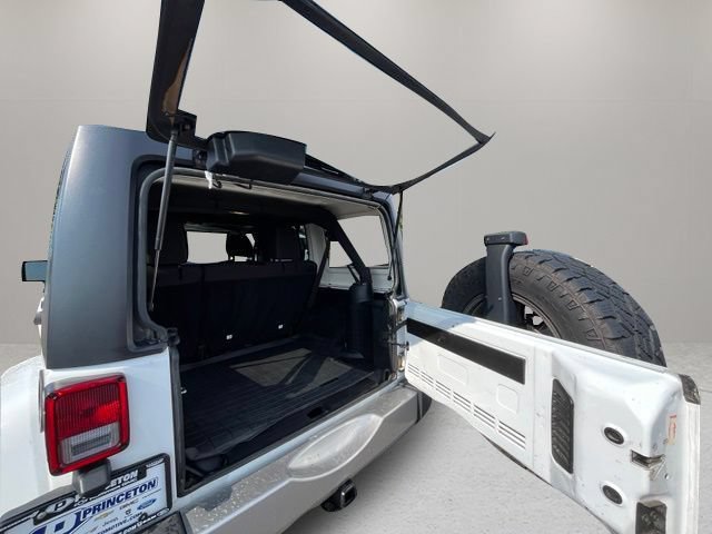 2018 Jeep Wrangler JK Unlimited Sahara - Photo 35