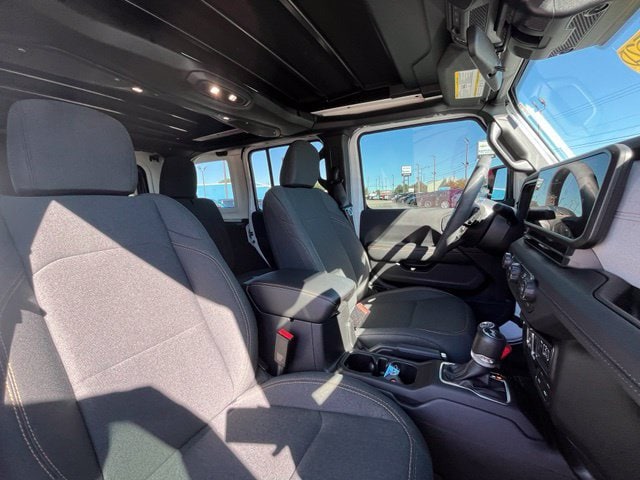 2024 Jeep Wrangler 4-Door Sahara - Photo 33