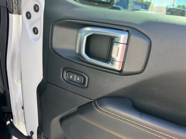 2024 Jeep Wrangler 4-Door Sahara - Photo 32