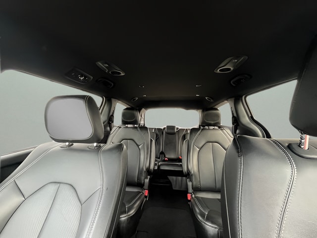 2025 Chrysler Pacifica Select - Photo 27