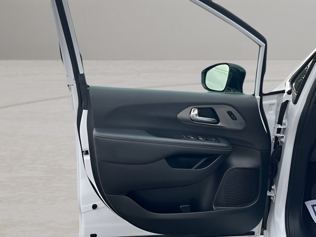 2025 Chrysler Pacifica Select - Photo 9