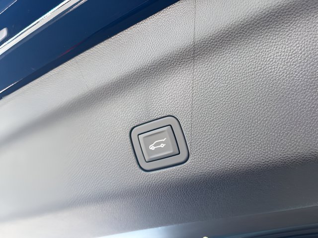 2027 GMC Yukon AT4 - Photo 43