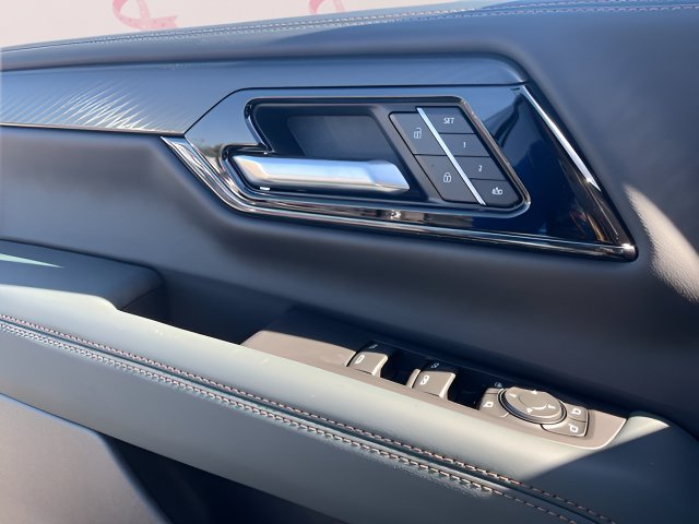 2027 GMC Yukon AT4 - Photo 10
