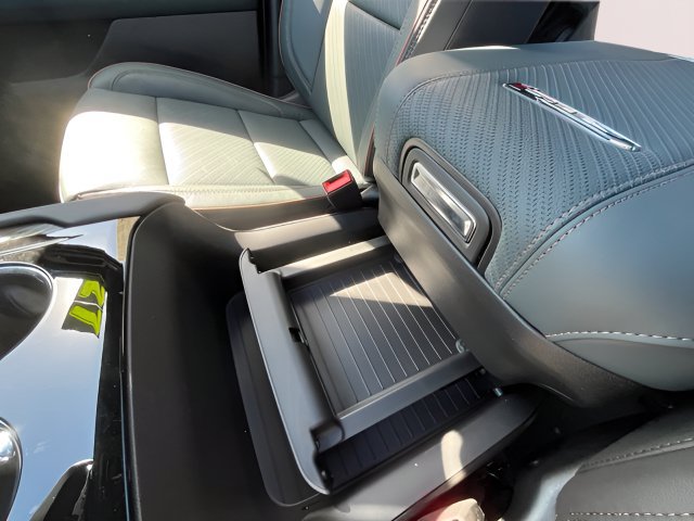 2027 GMC Yukon AT4 - Photo 22