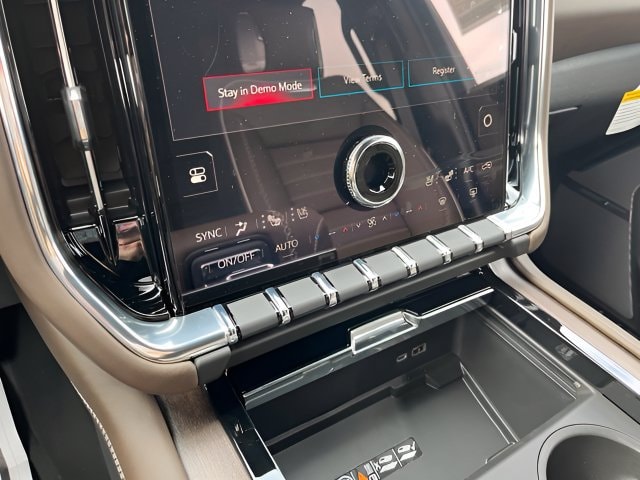 2027 GMC Yukon Denali Ultimate - Photo 19