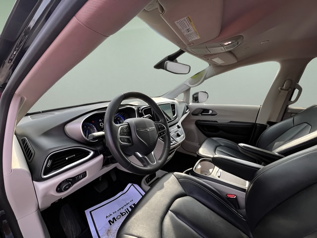 2024 Chrysler Pacifica Touring L - Photo 13