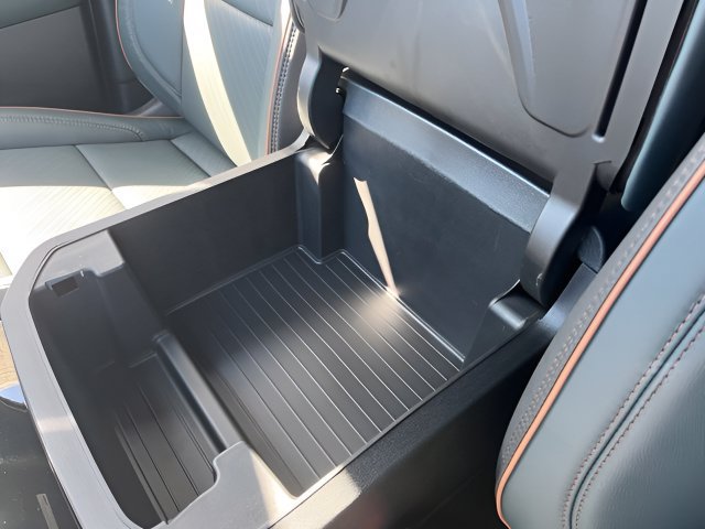 2027 GMC Yukon AT4 - Photo 21