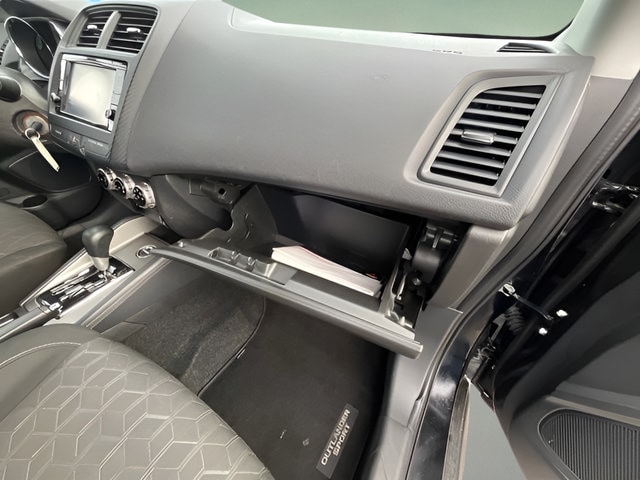 2024 Mitsubishi Outlander Sport S - Photo 32