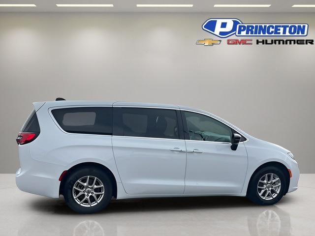 2025 Chrysler Pacifica Select - Photo 8