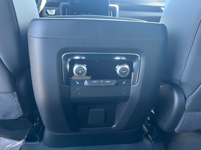 2027 GMC Yukon AT4 - Photo 32