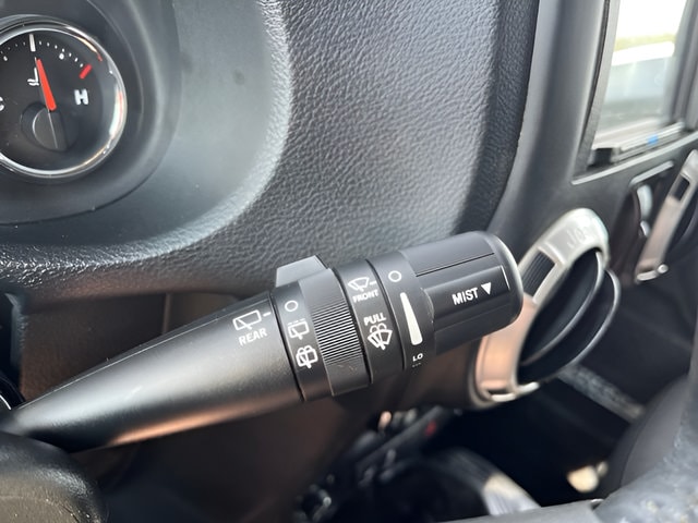 2018 Jeep Wrangler JK Unlimited Sahara - Photo 16