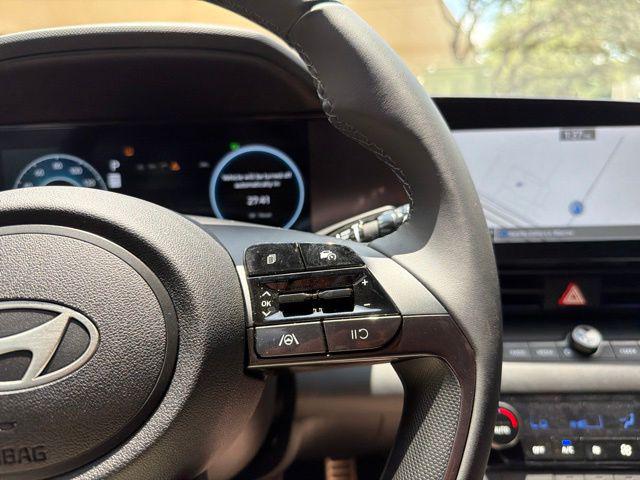 2025 Hyundai Elantra Blue - Photo 21