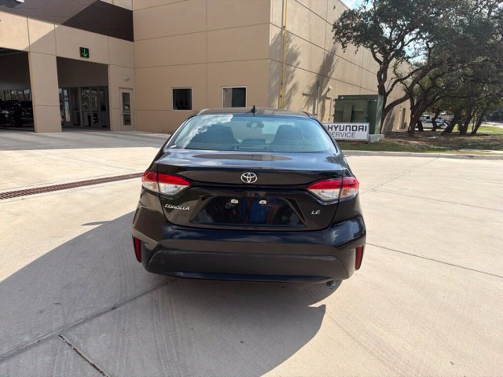 Used 2020 Toyota Corolla LE Sedan