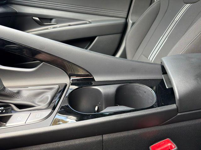 2025 Hyundai Elantra Blue - Photo 35