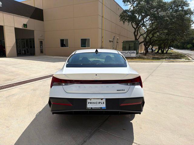 New 2026 Hyundai Elantra SE Sedan