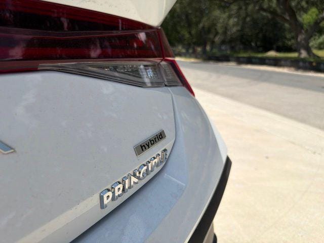 2025 Hyundai Elantra Blue - Photo 13