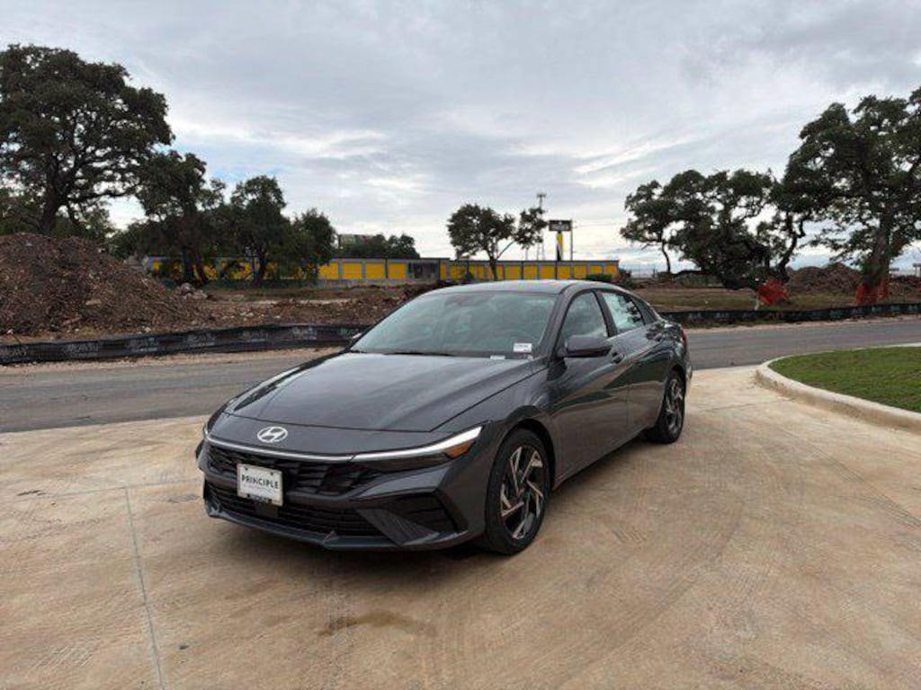 New 2026 Hyundai Elantra Limited Sedan